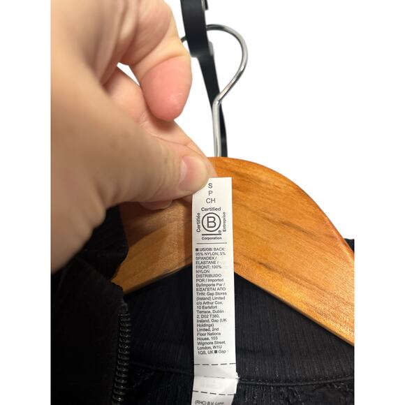 Athleta Flurry Force Insulated PrimaLoft Hybrid
Jacket Small Black - Picture 4 of 6